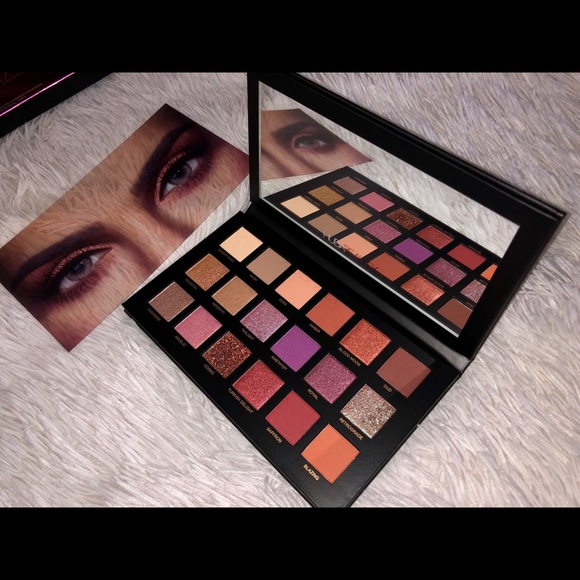 New Huda Beauty desert dusk palette - Picture 3 of 6